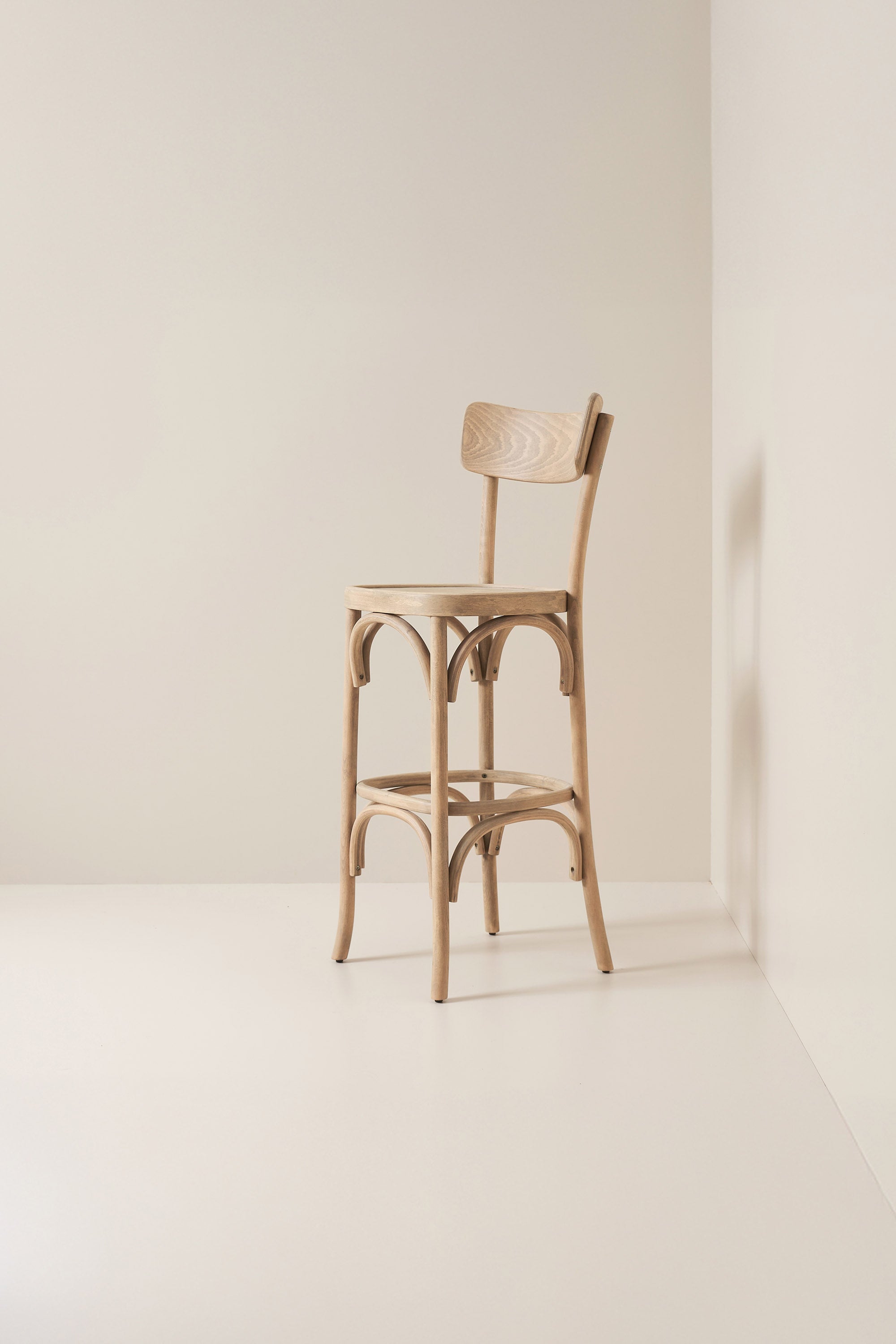 straight back bistro - white oak