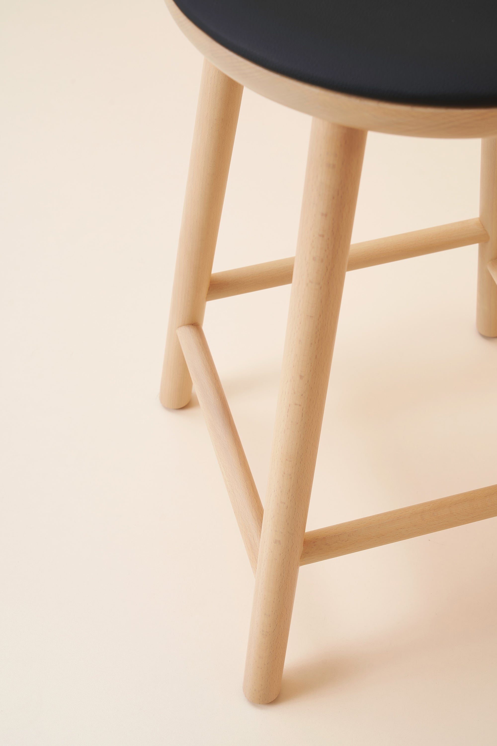 carl stool – light oak