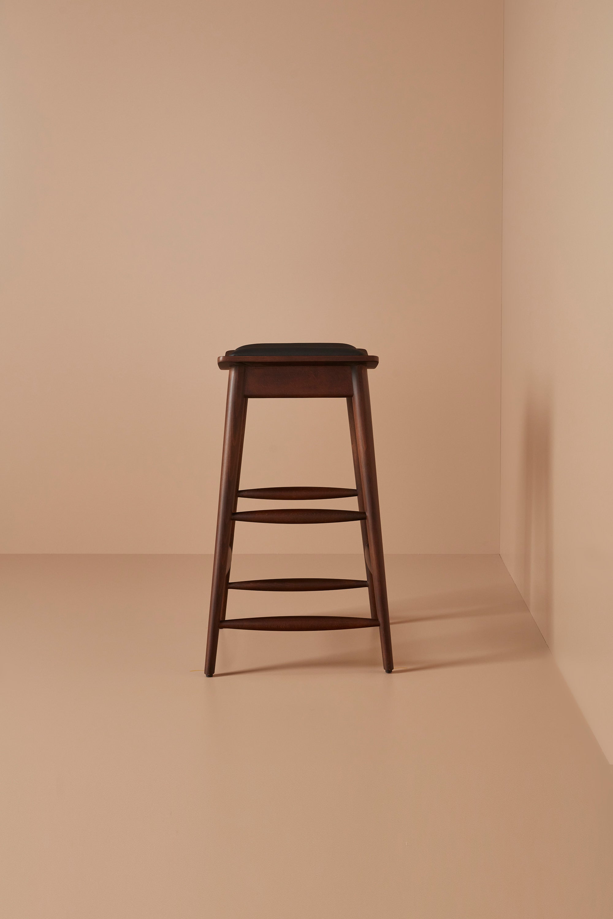 hans stool – dark walnut