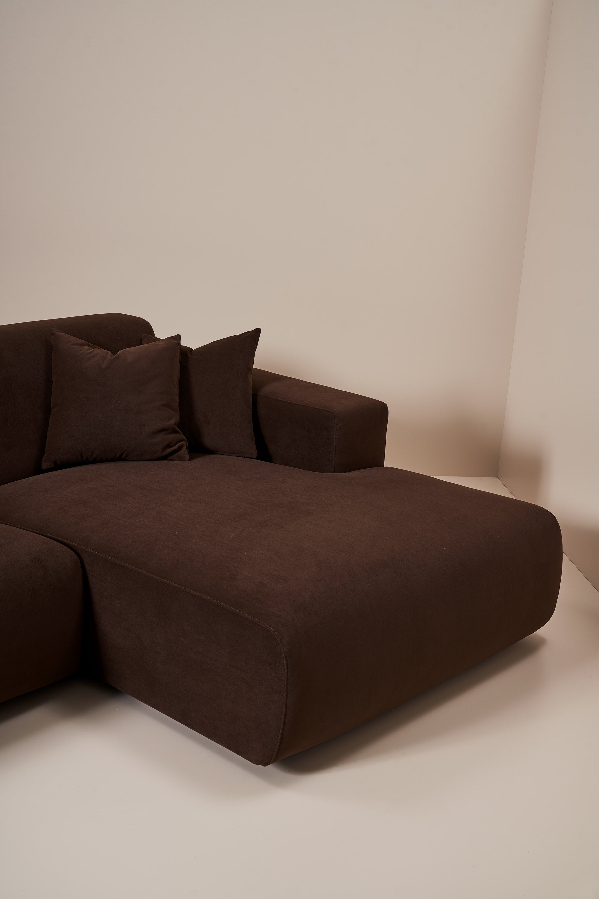 sinatra chaise sofa