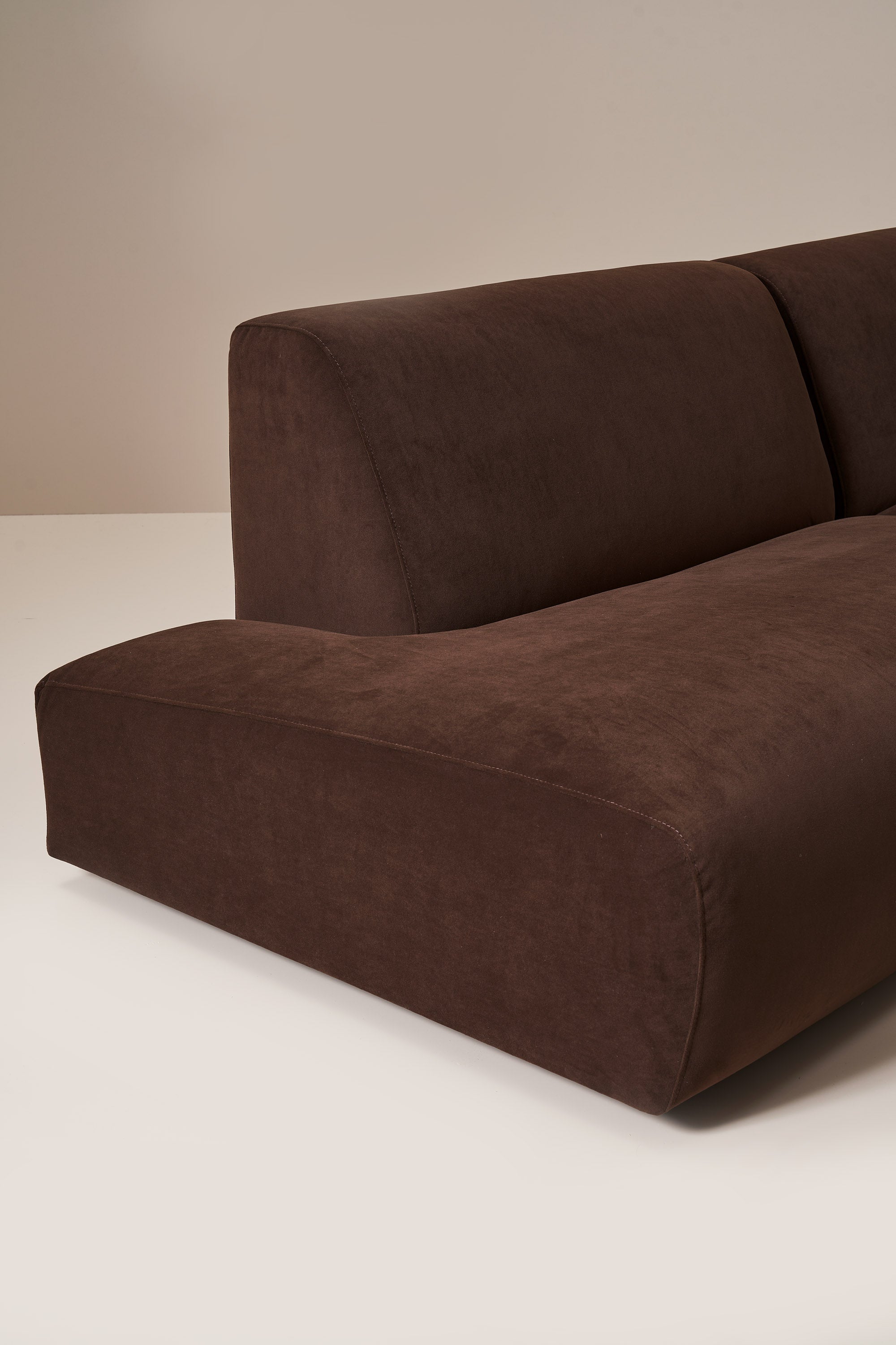 sinatra sofa