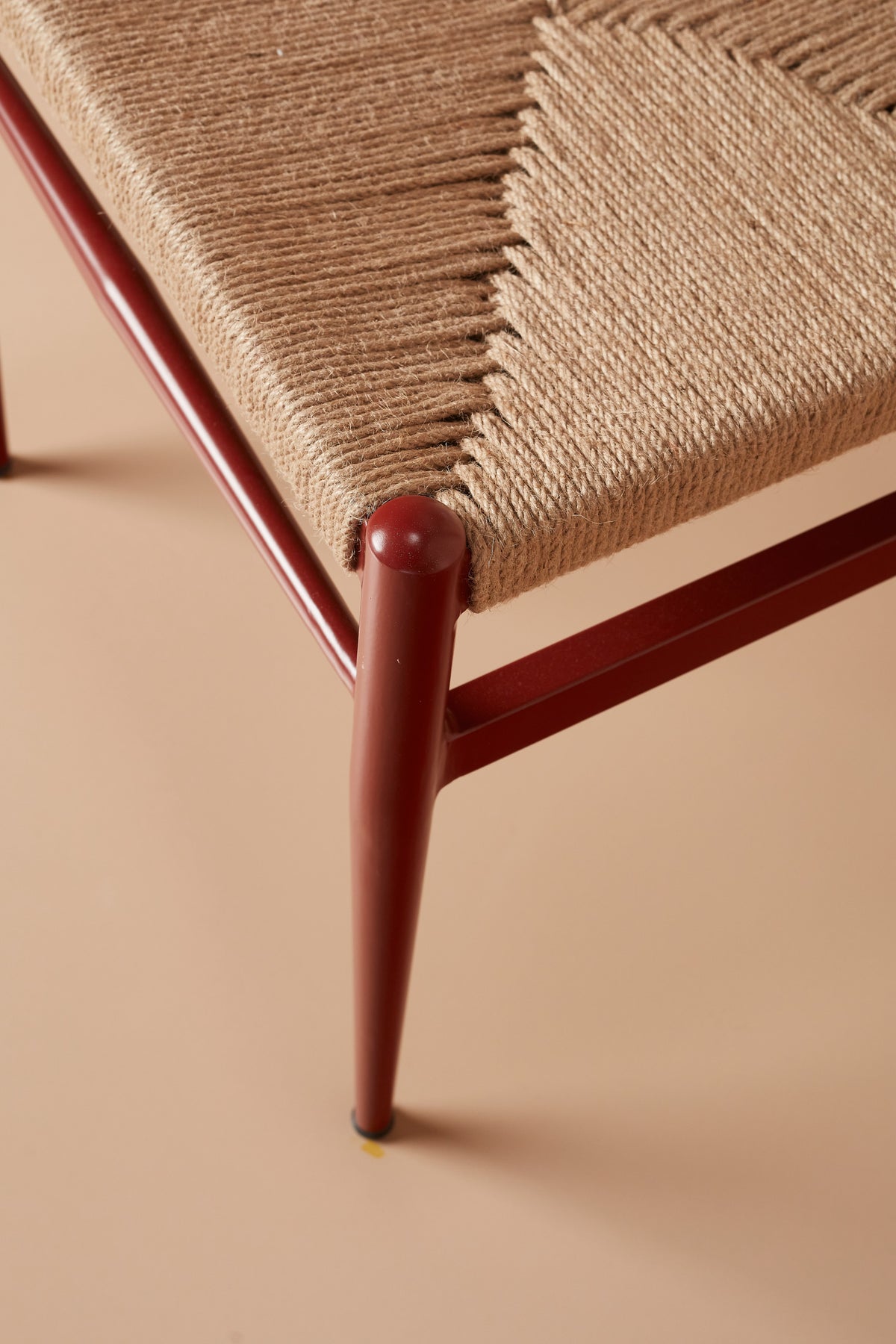 Y chair - burgundy