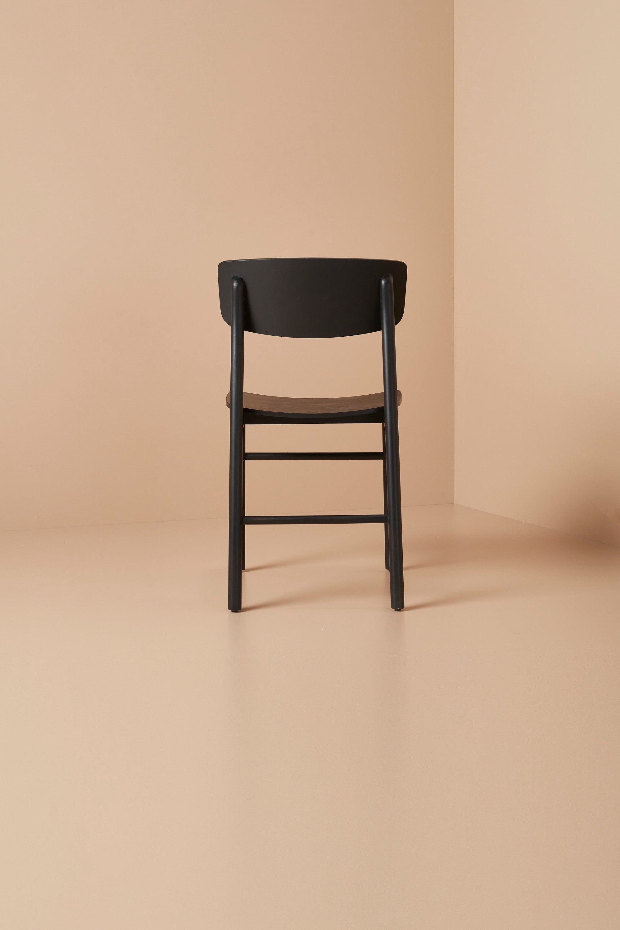 hansen chair - charcoal black