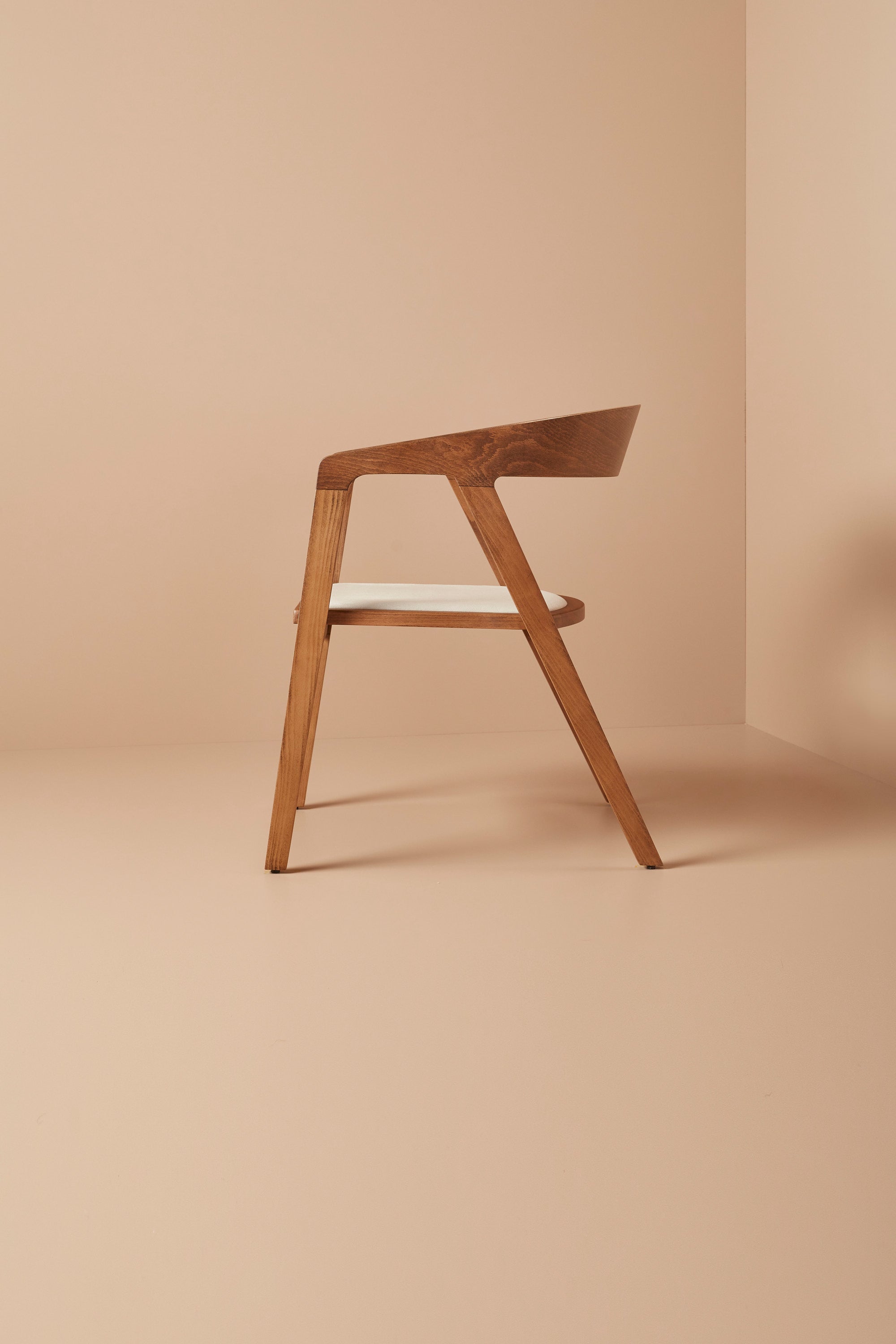 wegner chair - light walnut