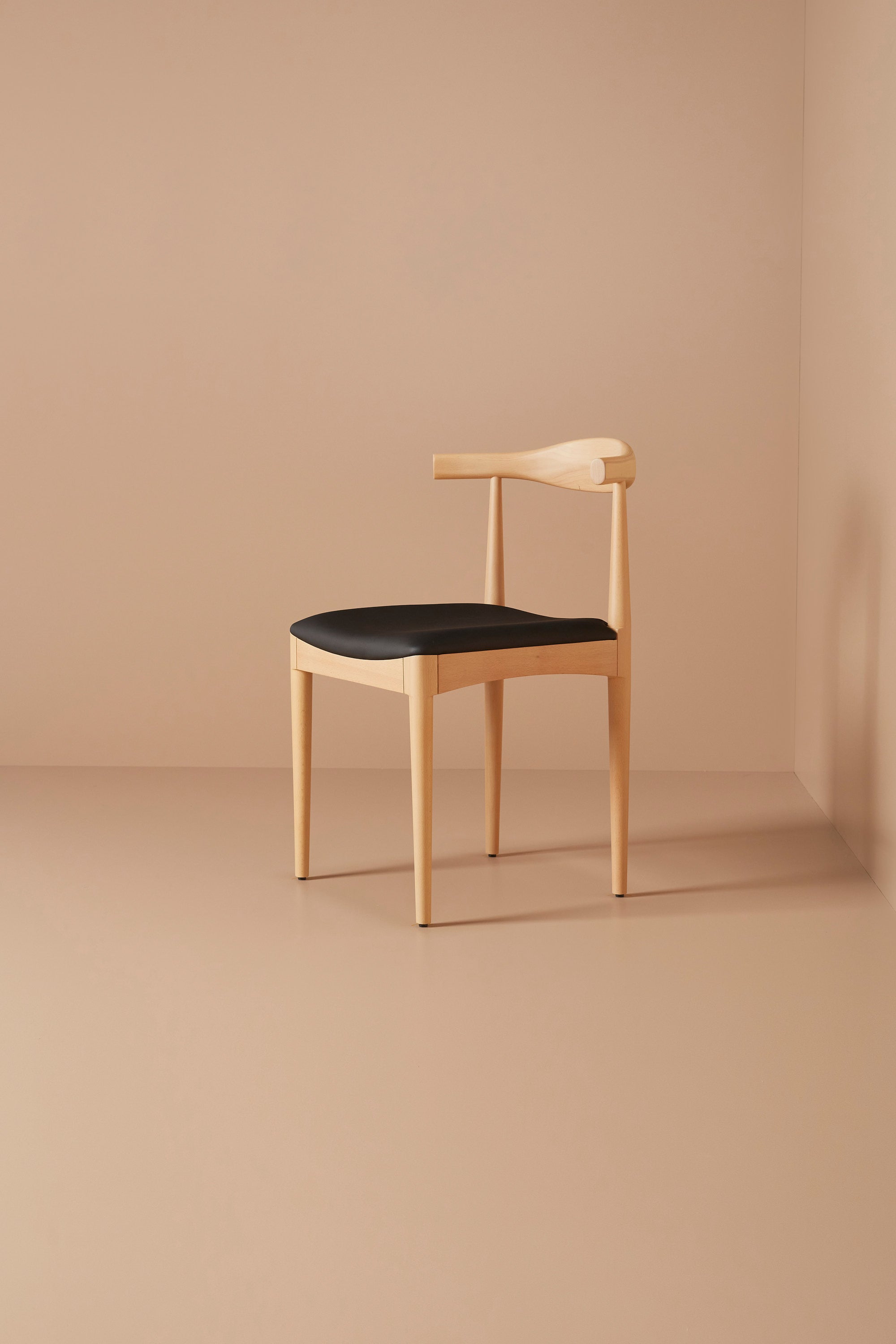 elbow chair - light oak