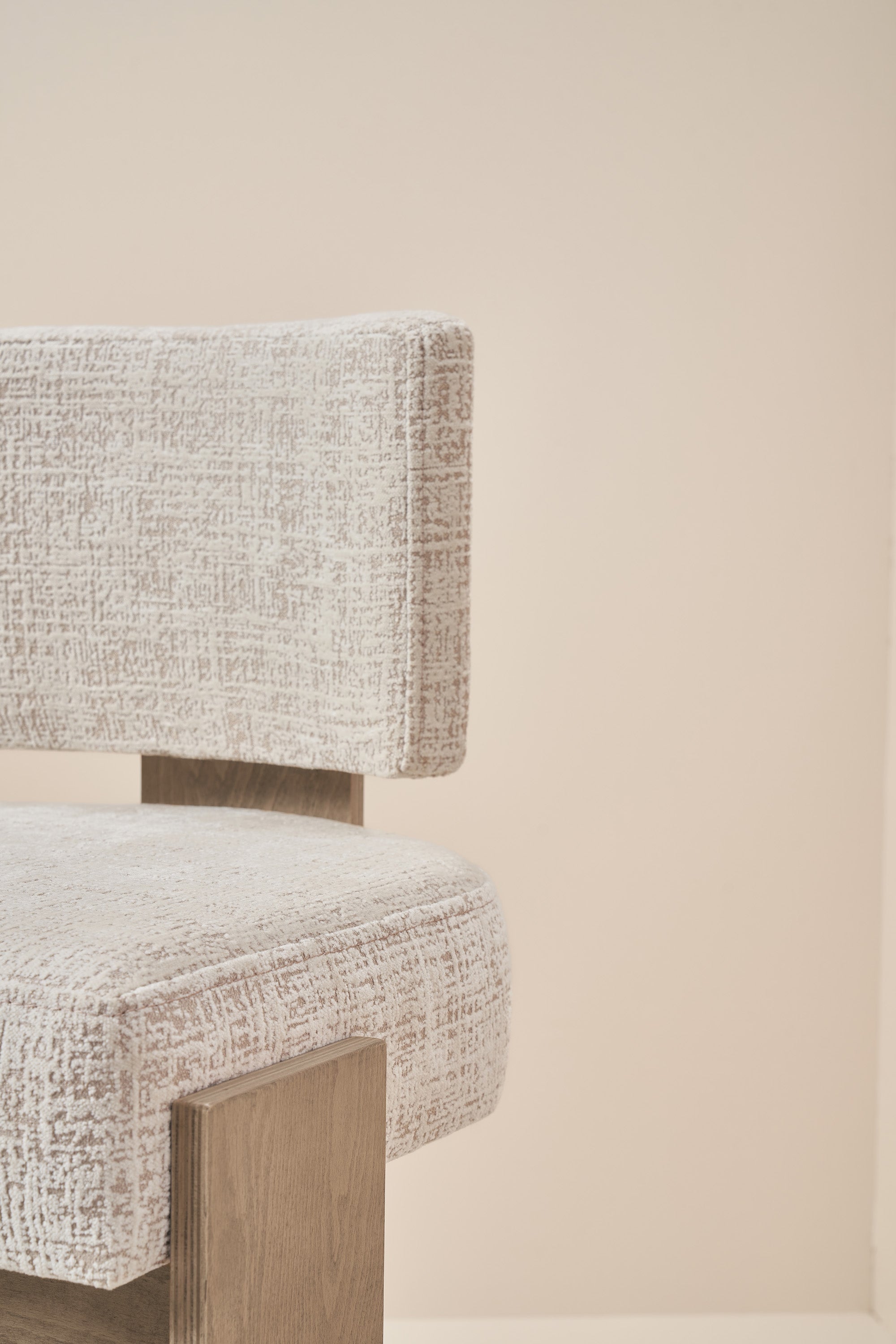 armless hannah - teak