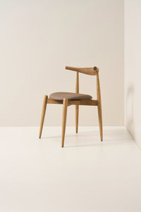 carl hansen - light walnut