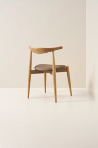 carl hansen - light walnut