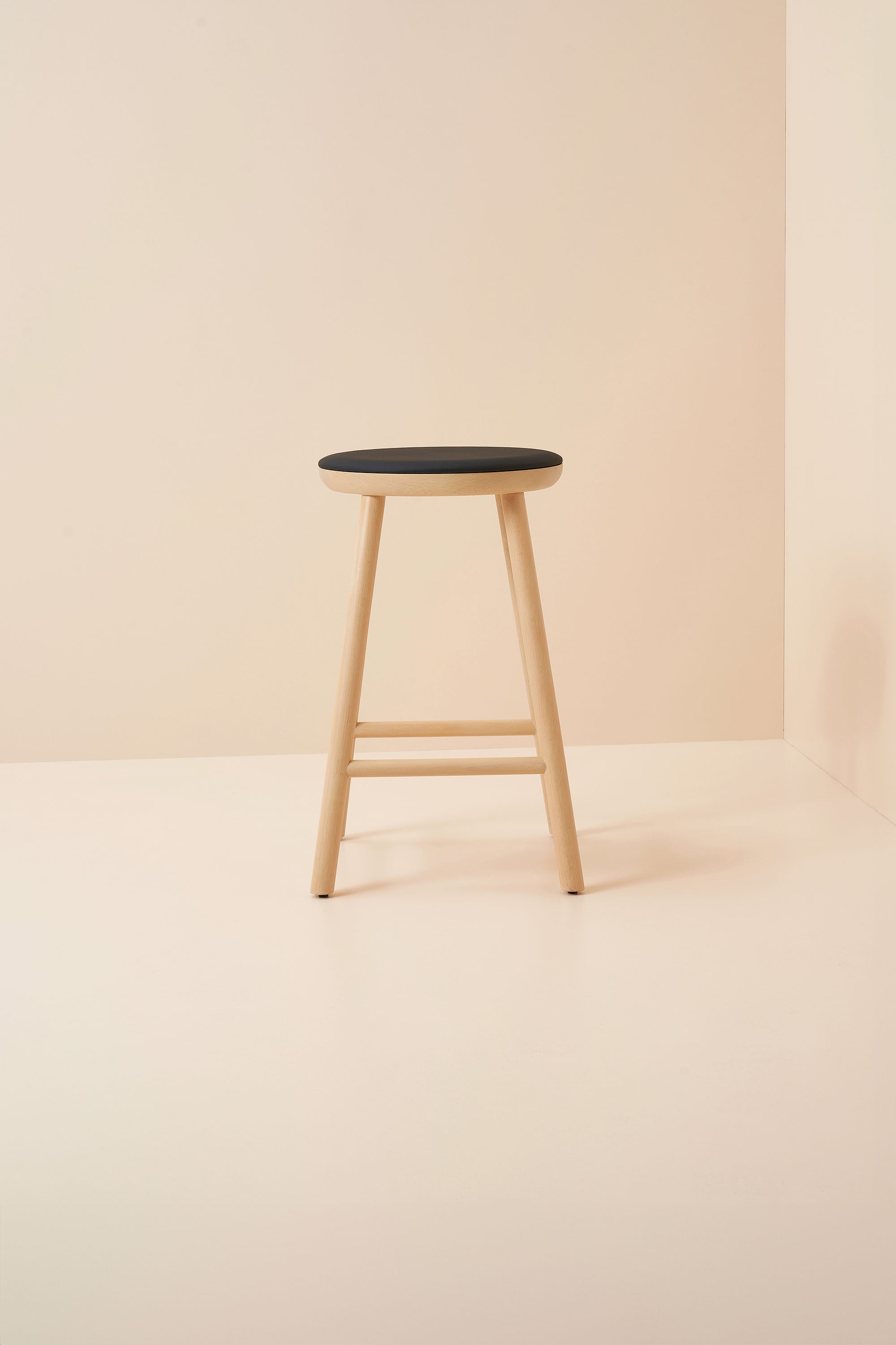 carl stool – light oak
