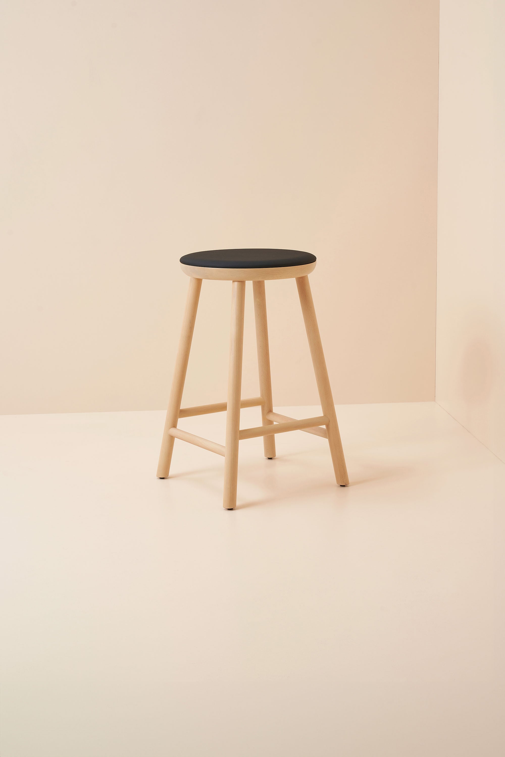 carl stool – light oak