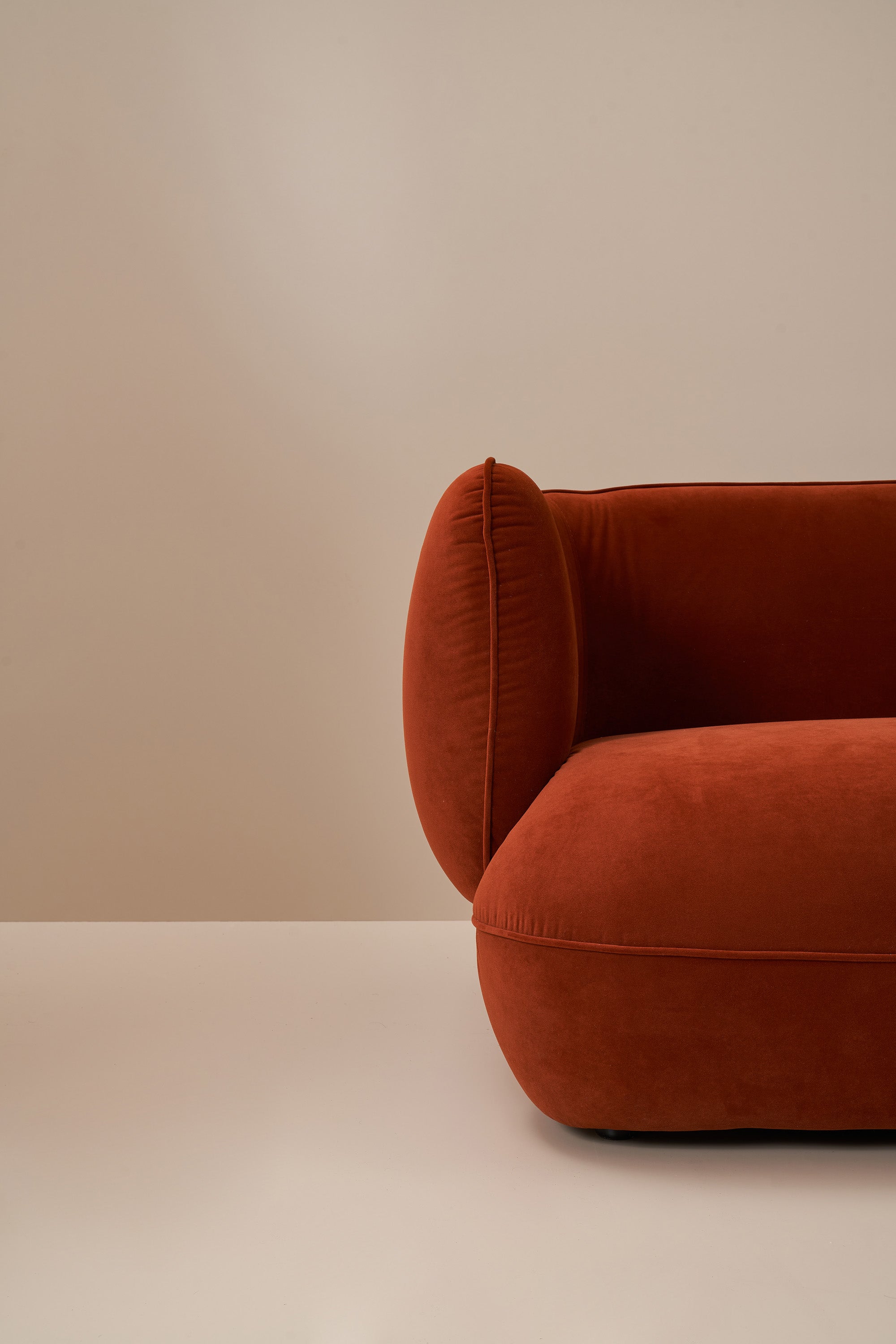 Cala Chaise Sofa - Studio Collection