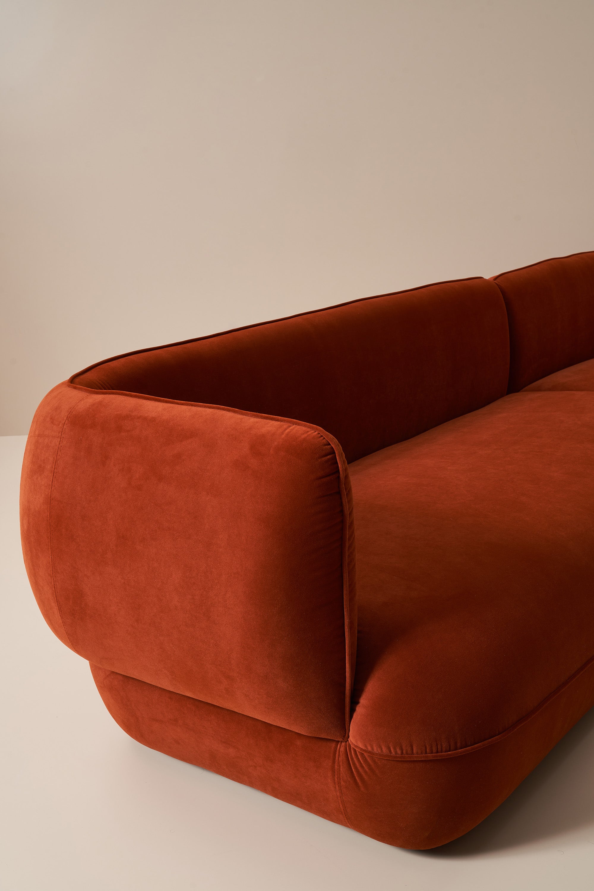 Cala Chaise Sofa - Studio Collection