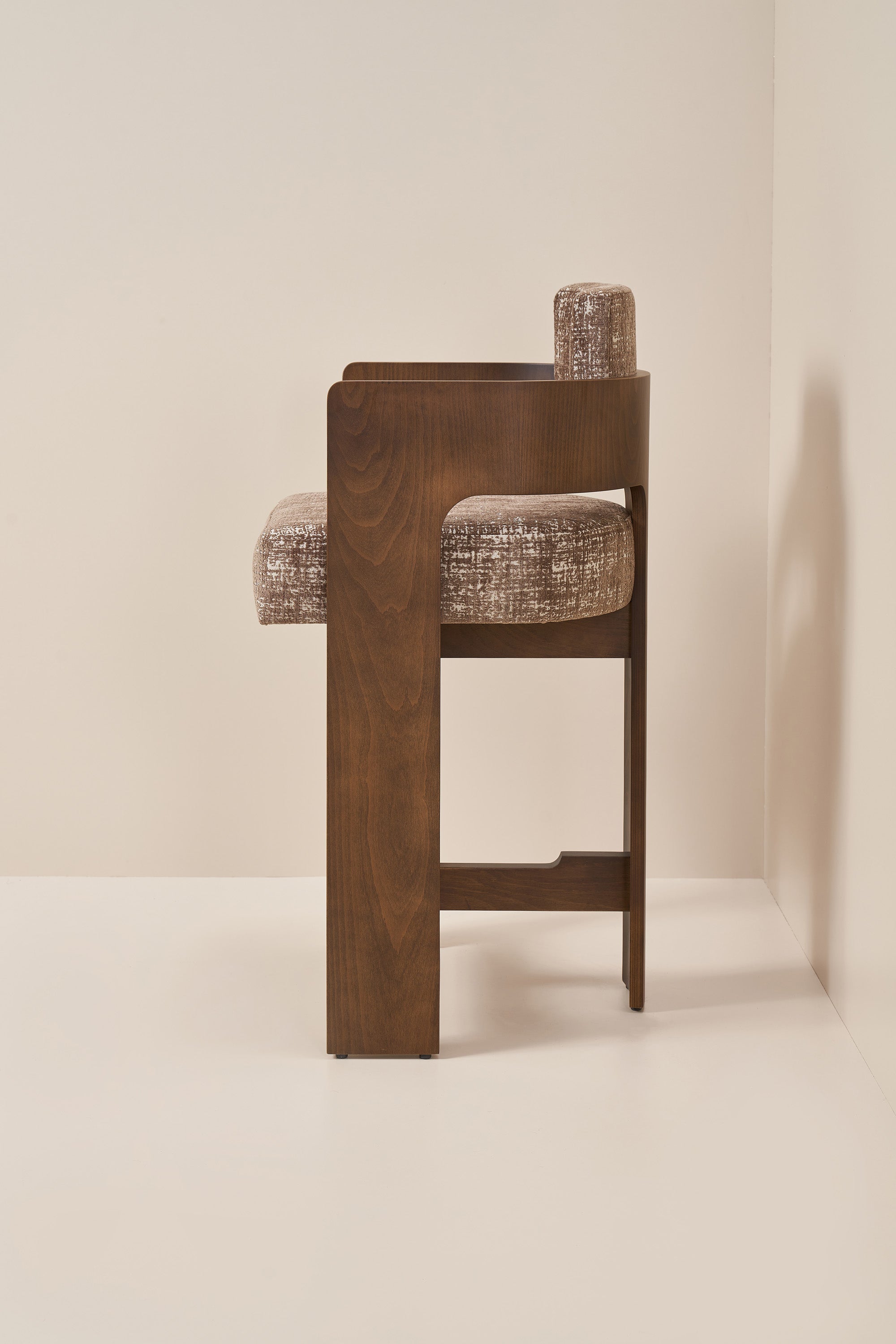 hannah - walnut